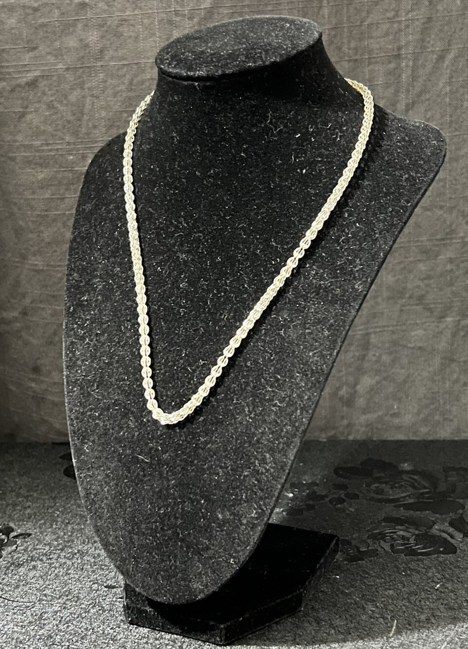 Vintage 925 Necklace Textured Link Necklace with a Hook Clasp Dainty Chain